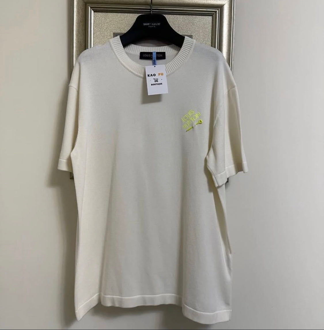 Louis Vuitton 黃色螢光別針Tee