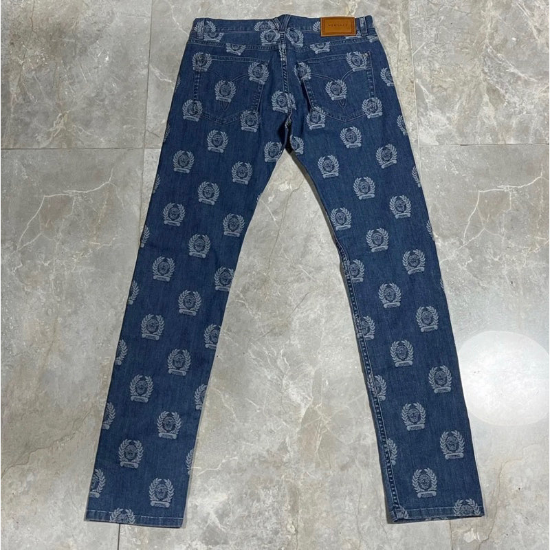 Versace 女王頭滿版牛仔褲