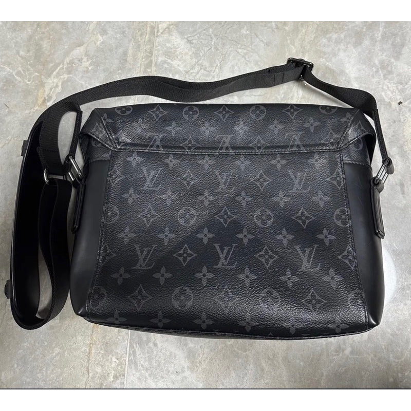 Louis Vuitton Voyage 單肩包