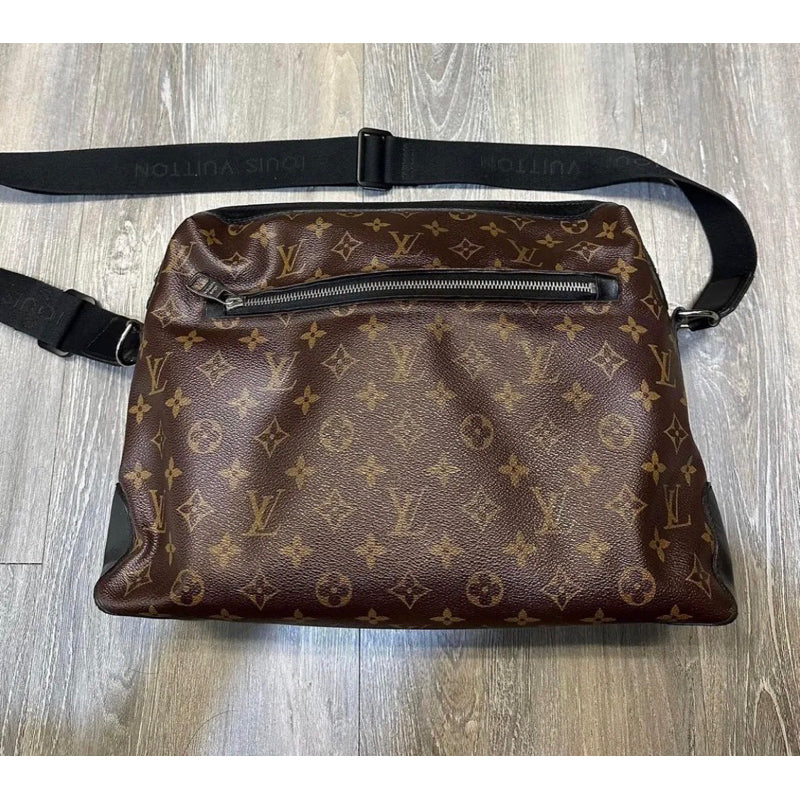 Louis Vuitton 滿版老花單肩包