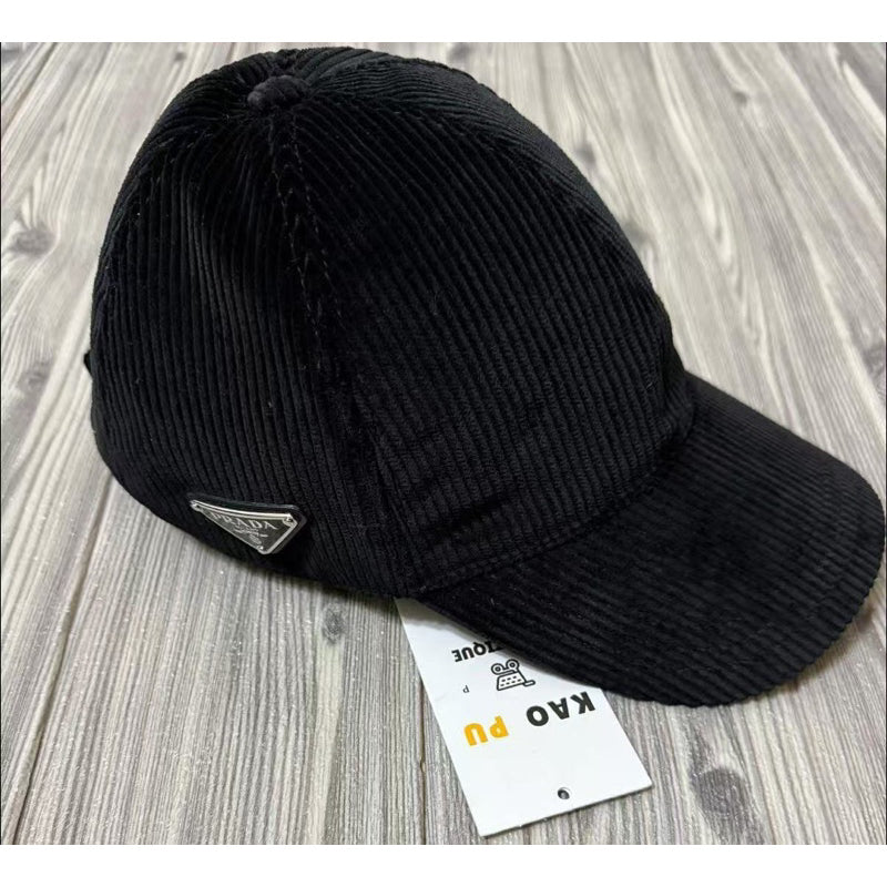 Prada 側邊鐵牌燈芯絨Dad Hat