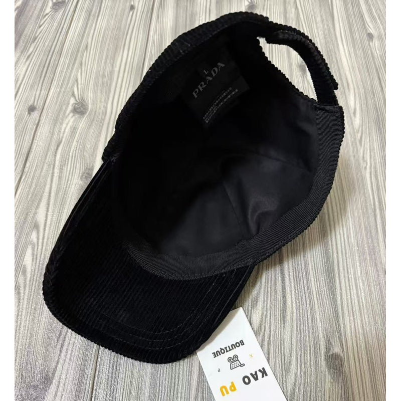 Prada 側邊鐵牌燈芯絨Dad Hat