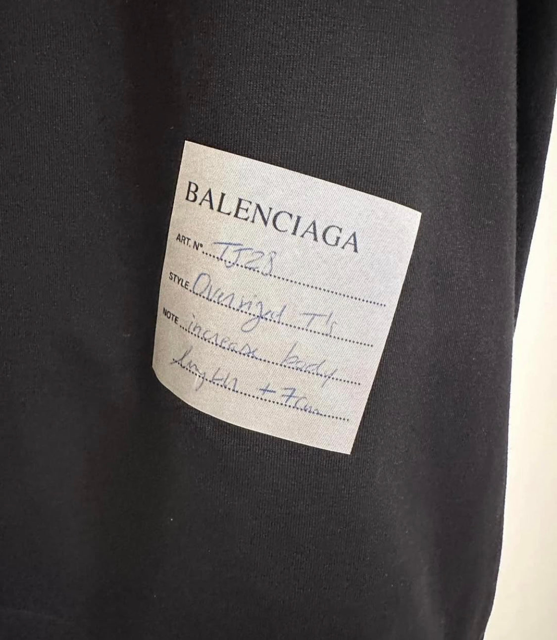 Balenciaga 貼紙Tee