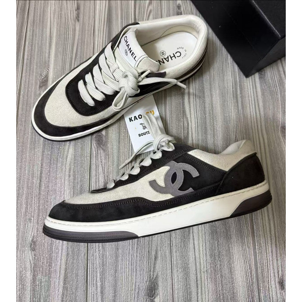 Chanel 雙C麂皮Sneakers