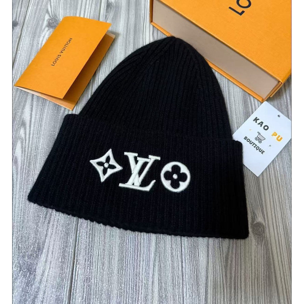Louis Vuitton 黑色刺繡老花Logo毛帽
