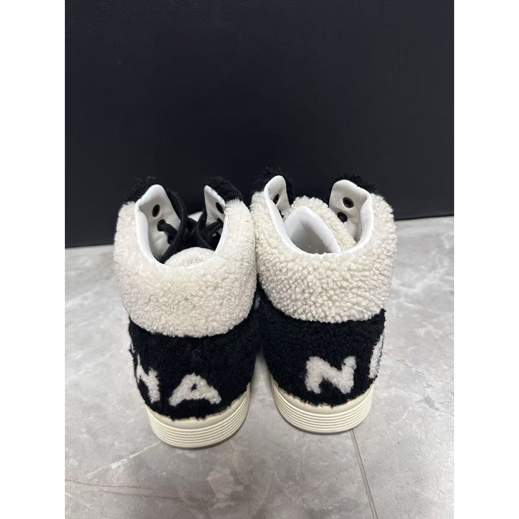 Chanel 刷毛高筒Sneakers