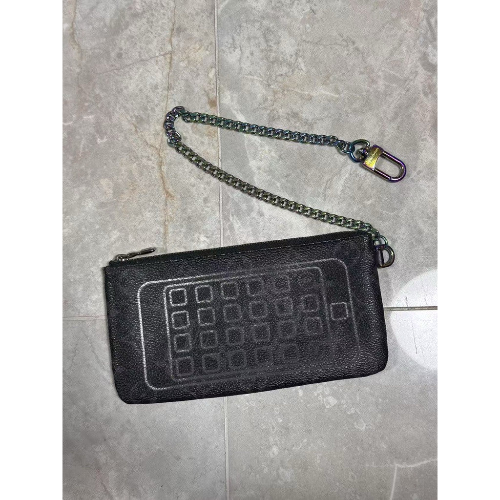 Louis Vuitton x Fragment 手機包