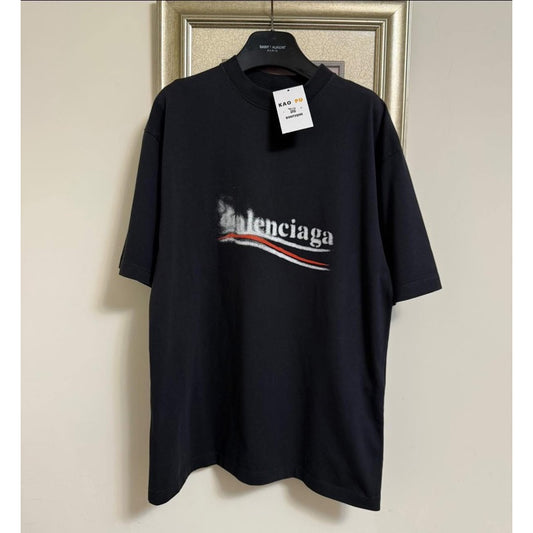 Balenciaga Stencil 模糊可樂Logo Tee