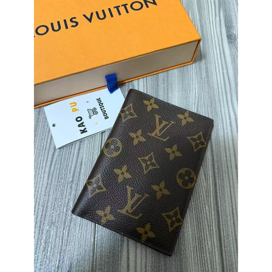Louis Vuitton 經典老花護照對折卡夾