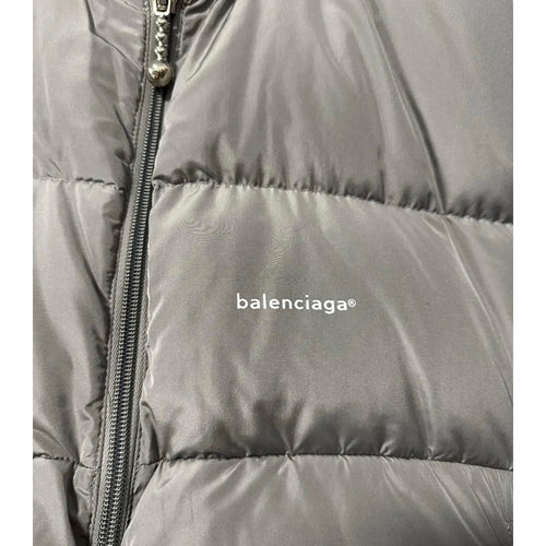 Balenciaga C shape 秀場羽絨外套