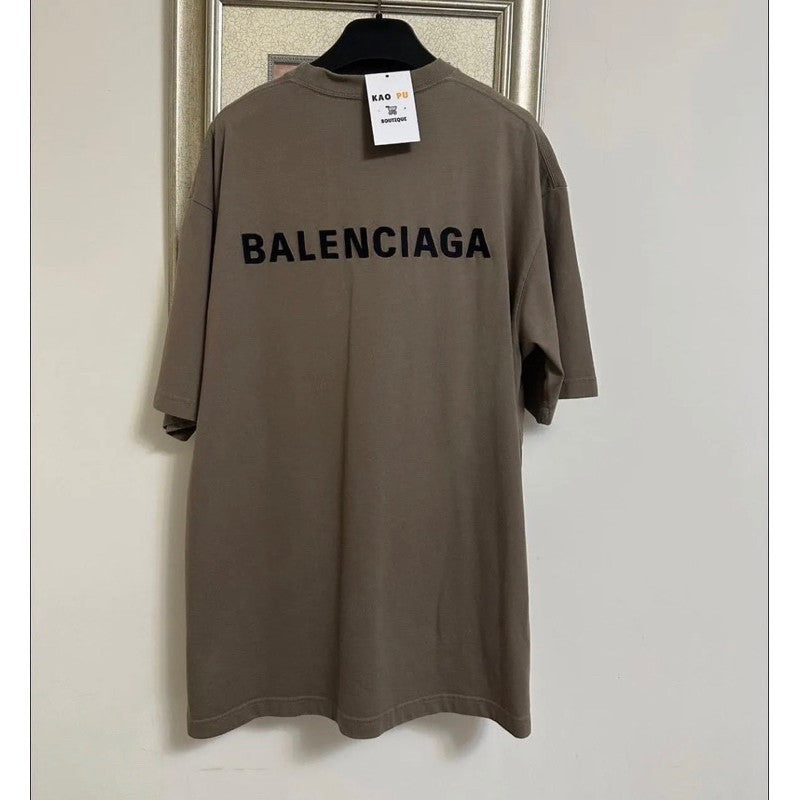 Balenciaga 卡其胸前刺繡Tee