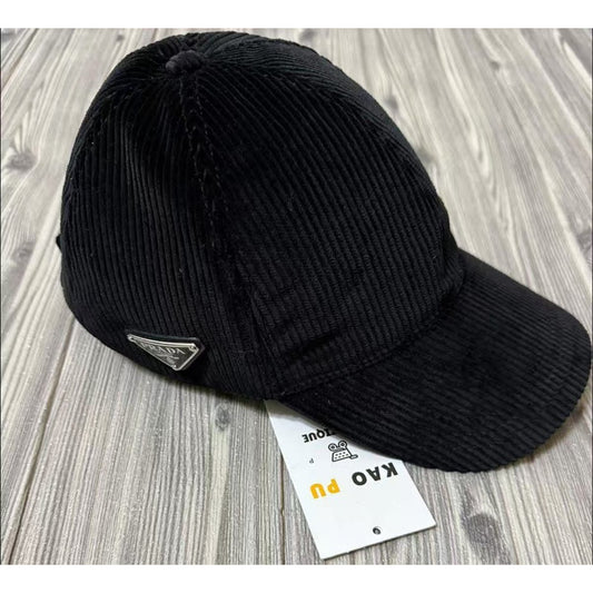 Prada 側邊鐵牌燈芯絨Dad Hat