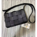 Bottega Veneta 黑色羊皮Cassette 單肩包