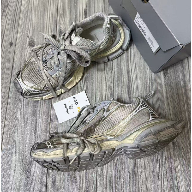 Balenciaga 蛋殼白3XL Sneakers