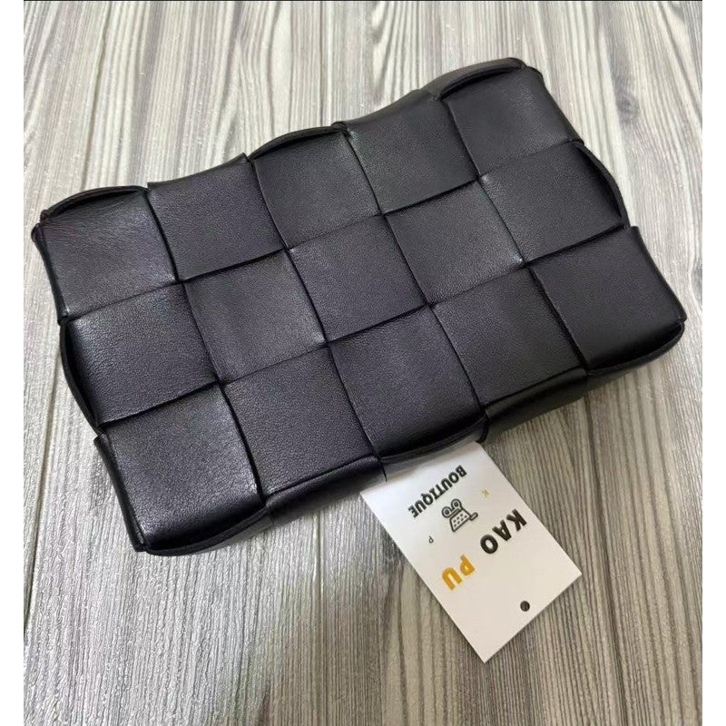 Bottega Veneta 黑色羊皮Cassette 單肩包