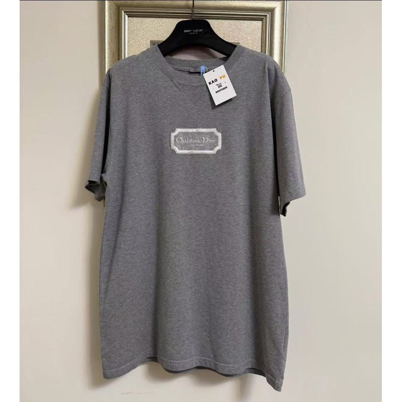 Dior淺灰色刺繡方牌Couture Tee