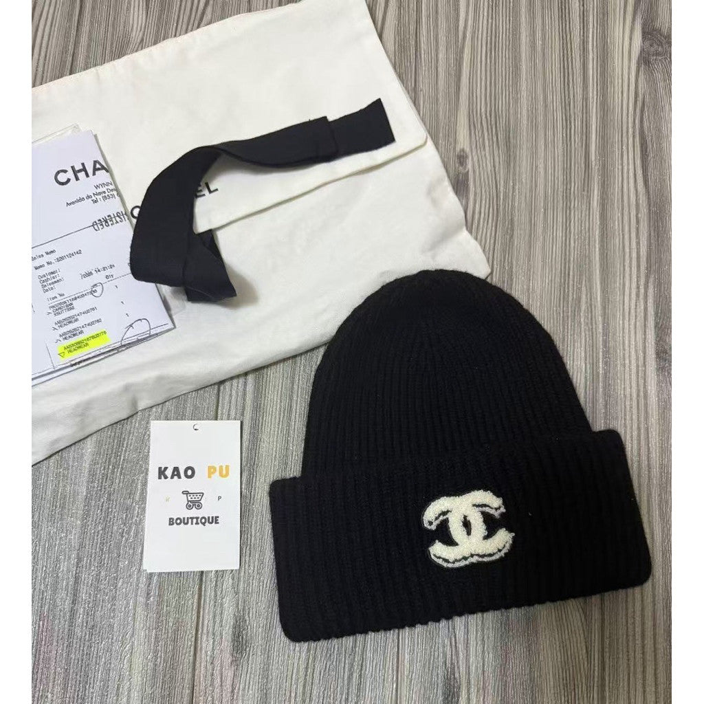 Chanel 黑色經典雙C Logo Cashmere毛帽