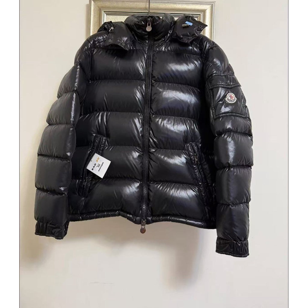 Moncler 黑色經典Maya羽絨連帽外套