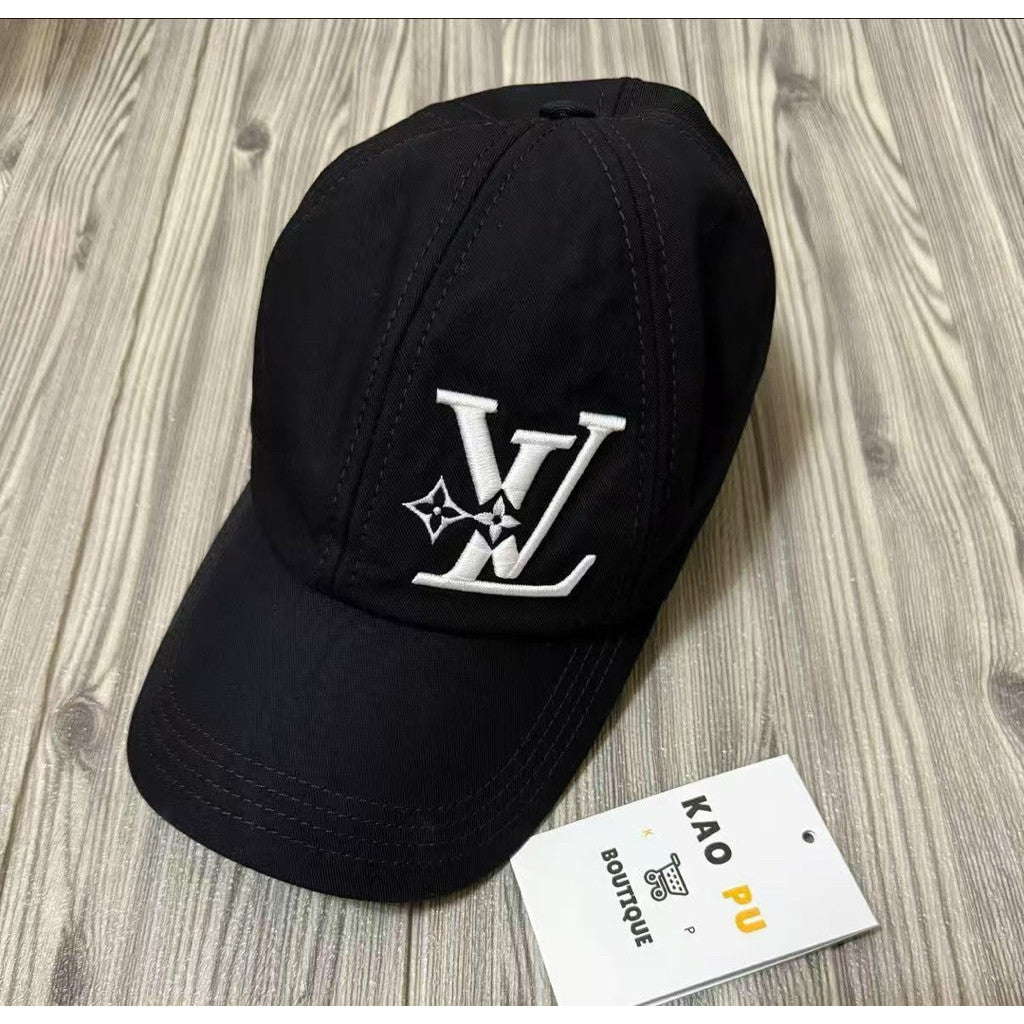 Louis Vuitton 黑色刺繡Swash Logo Dad Hat