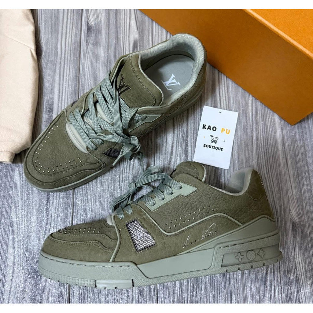 Louis Vuitton 卯釘麂皮Trainer （請先確認商品描述謝謝）