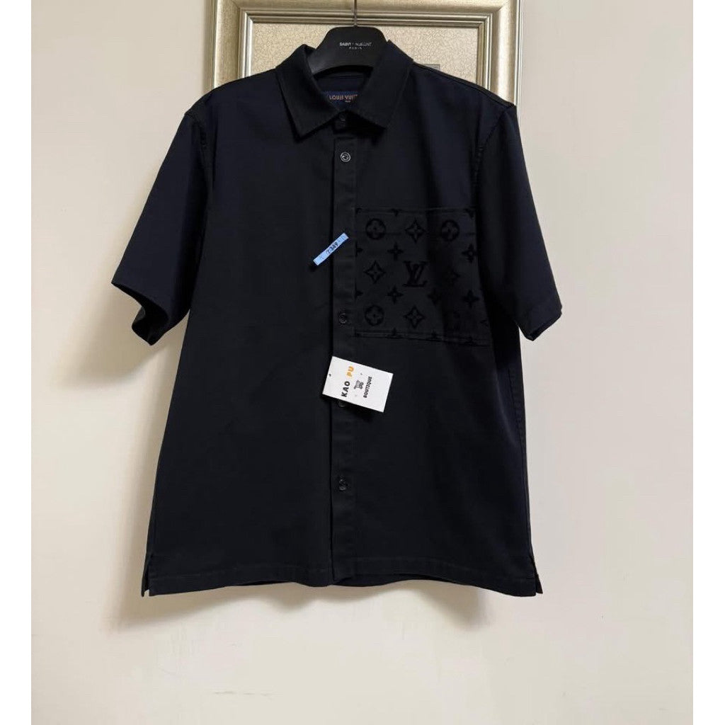 Louis Vuitton 黑色植絨老花口袋短袖襯衫（請先確認商品描述謝謝）